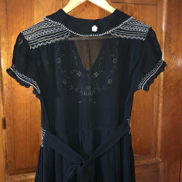 COPY - Lucky Brand Embroidered Dress - Picture 4 of 8